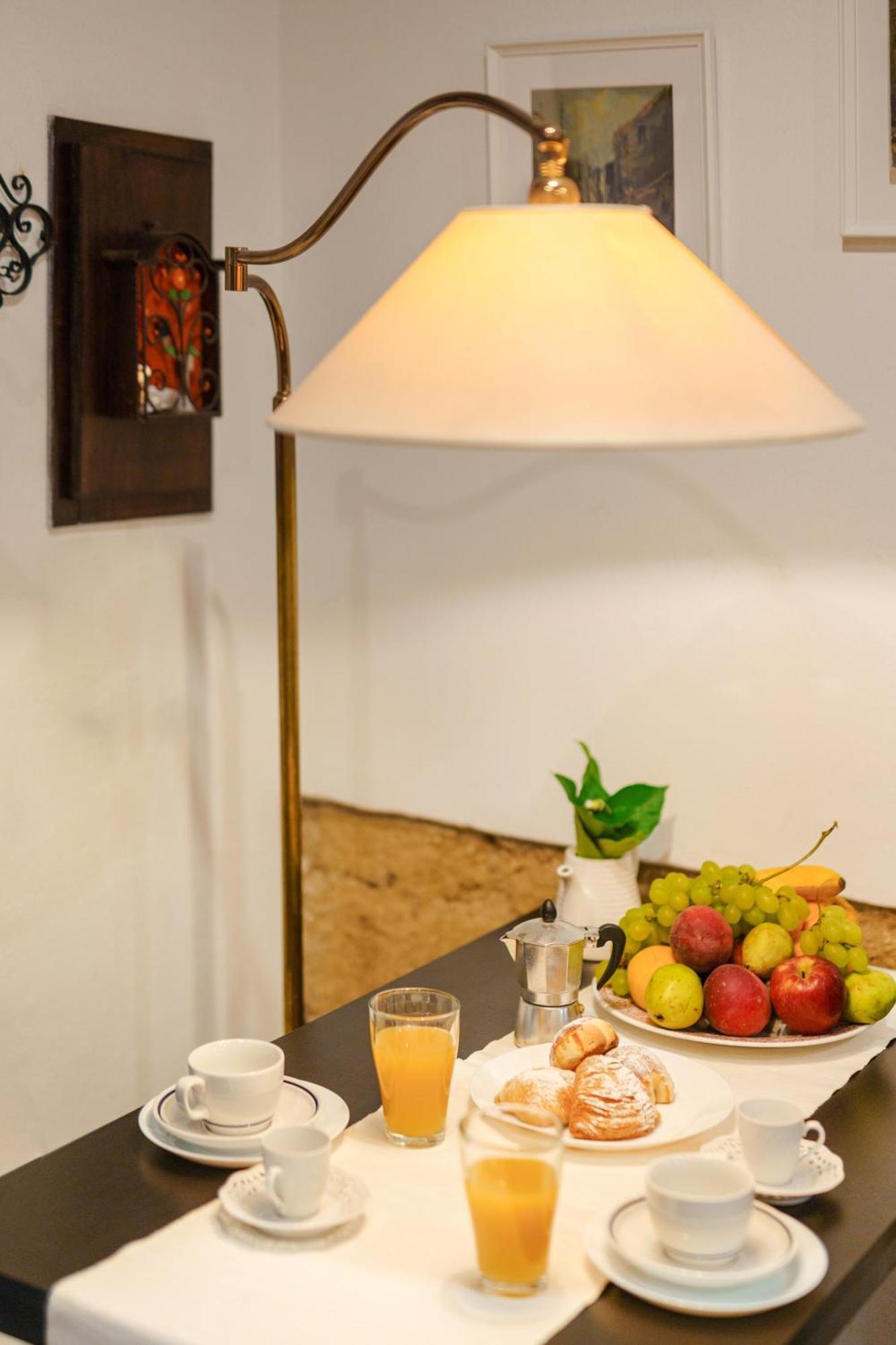 Appartement La Storia à Naples Extérieur photo